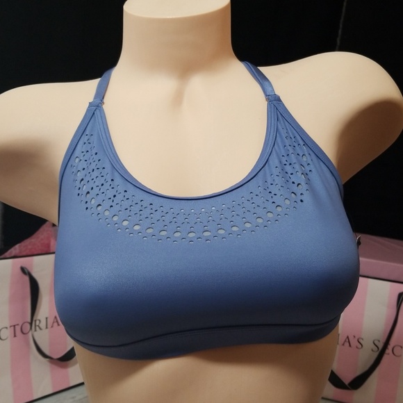 40% OFF 4+ BUNDLES  CLOSET CLOSING! - Picture 2 of 4